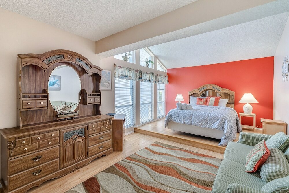 Фото Madeira Beach Yacht Club