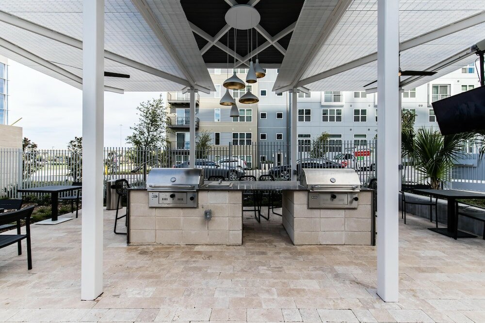 Фото StayOvr at Legacy West - Windrose