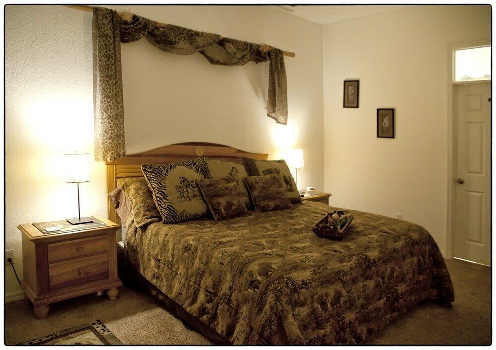 Фото Ov969 - Hampton Lakes - 4 Bed 3 Baths Villa