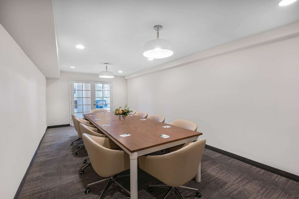 Фото Wyndham Garden San Diego Near SeaWorld