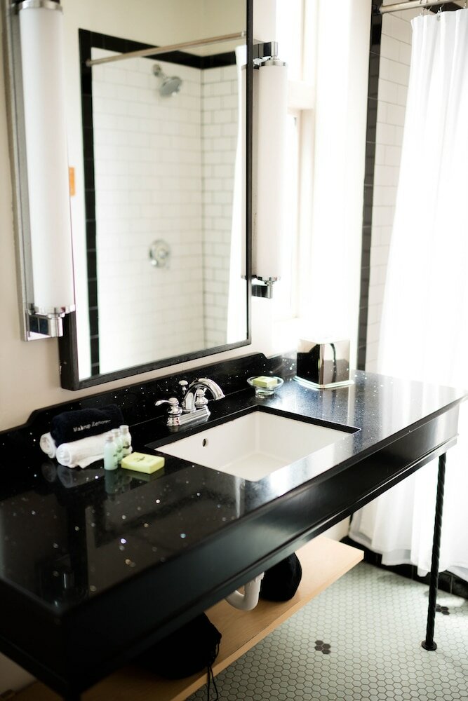 Фото Lone Star Court, by Valencia Hotel Collection