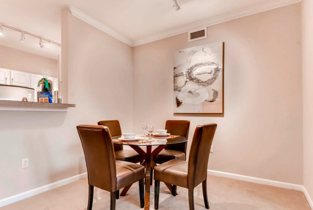 Фото Bluebird Suites in Downtown Providence