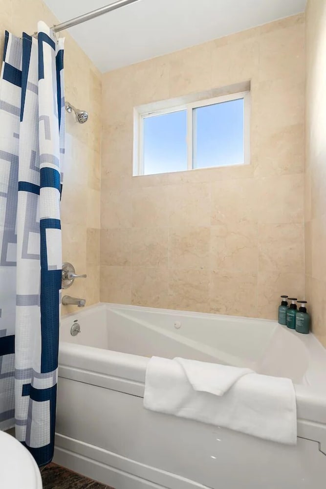 Фото Pacifica Homes