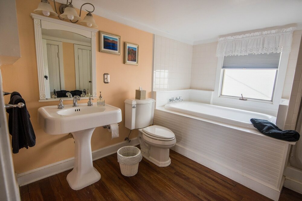 Фото Briar Patch Bed & Breakfast Inn