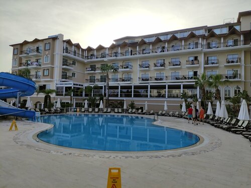 Гостиница L'Oceanica Beach Resort Hotel в Кемере