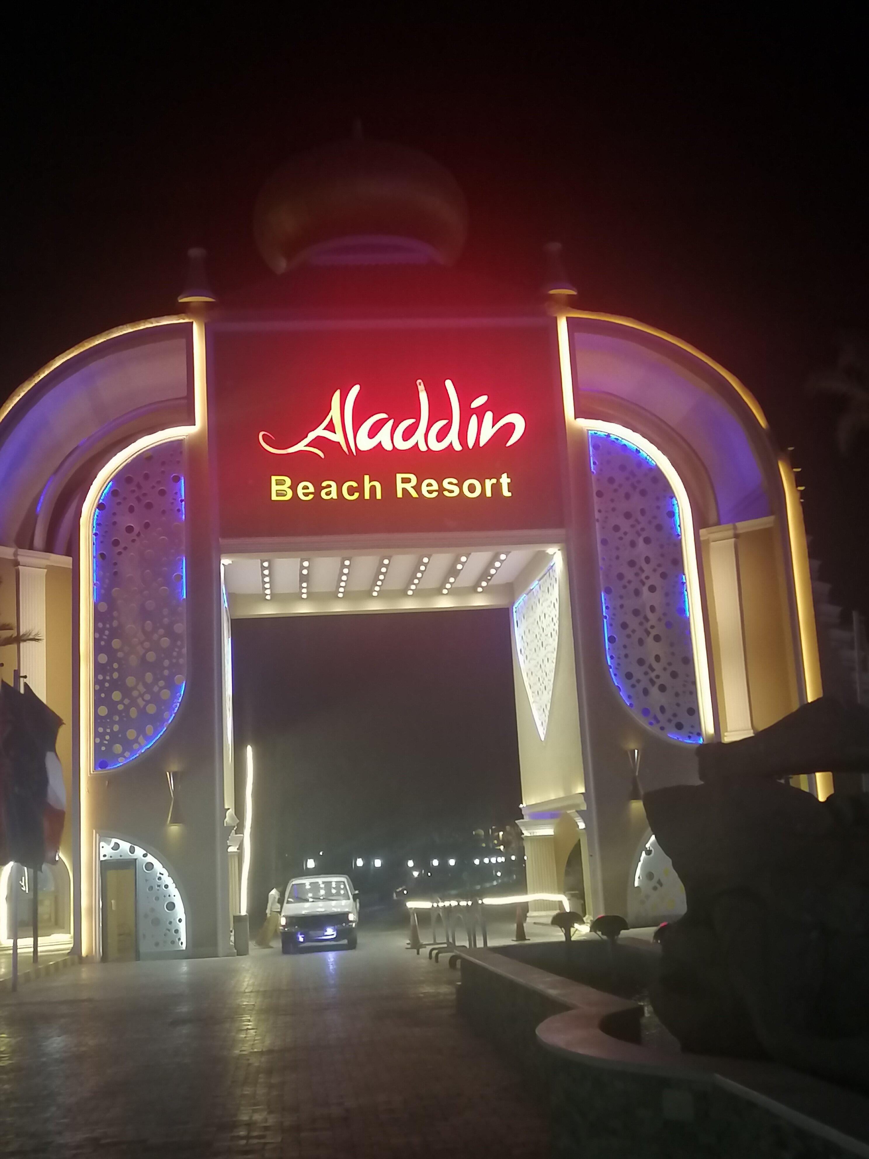 Фото Aladdin Beach Resort