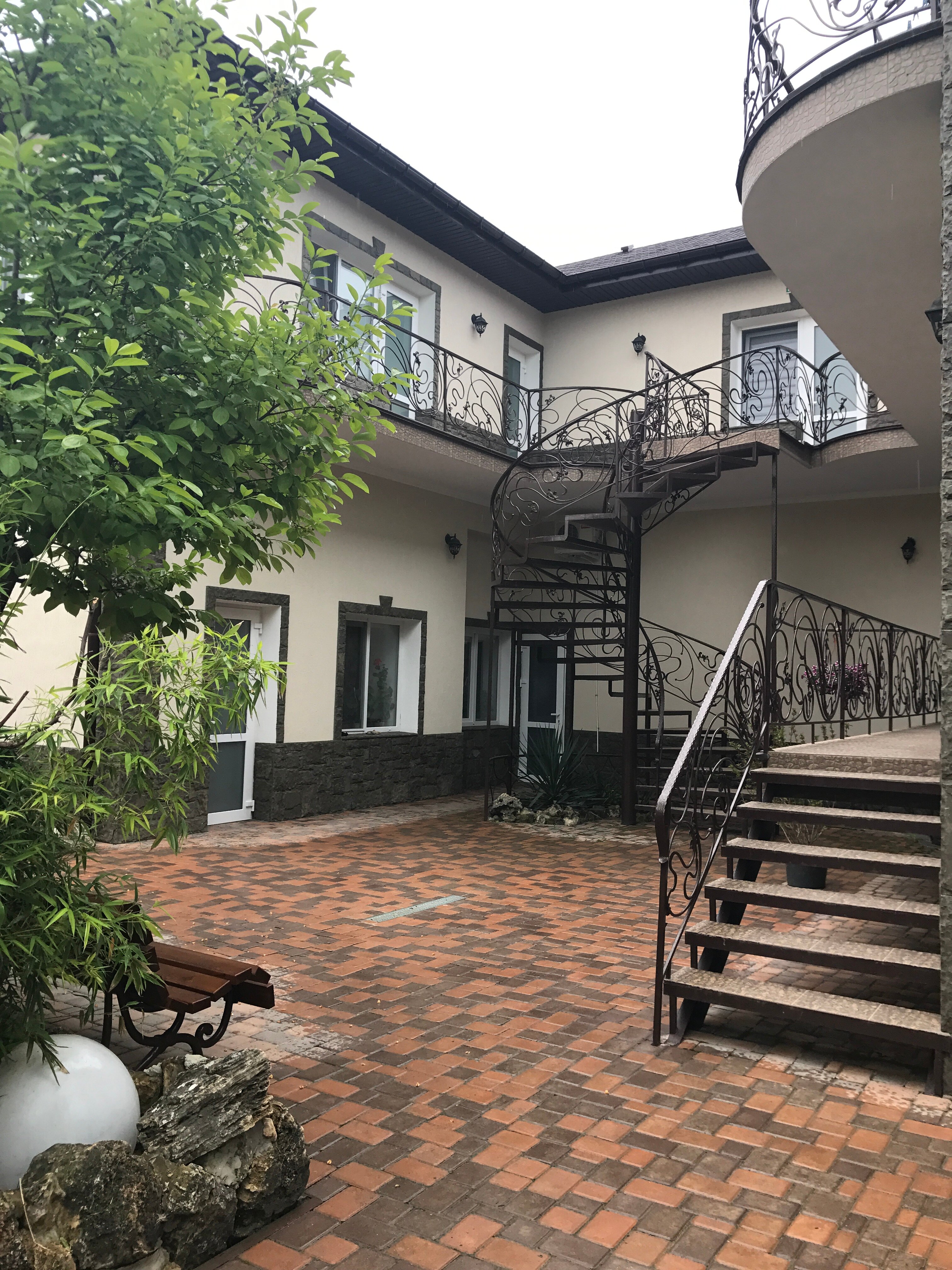 Фото отеля 1