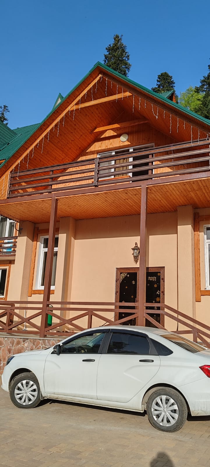 Фото отеля 2