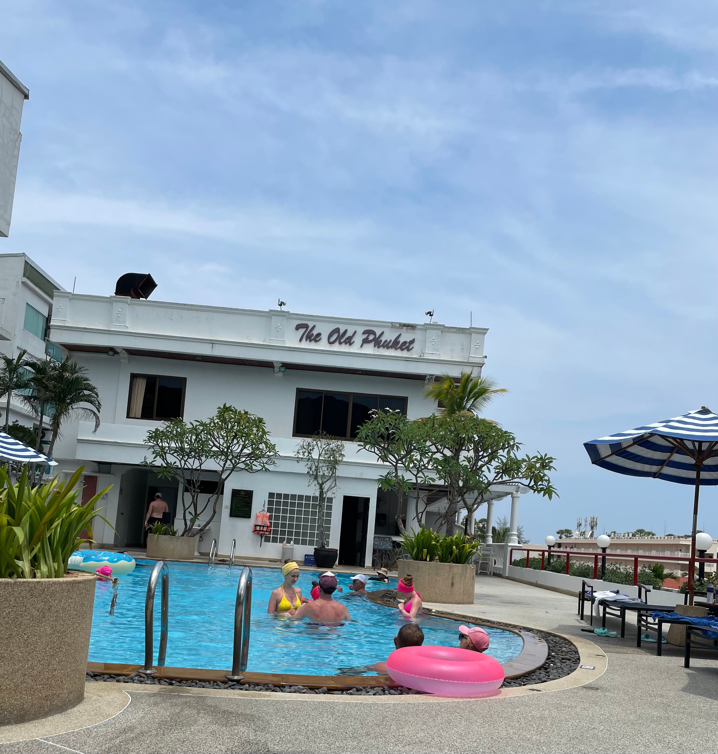 Фото The Old Phuket Karon Beach Resort