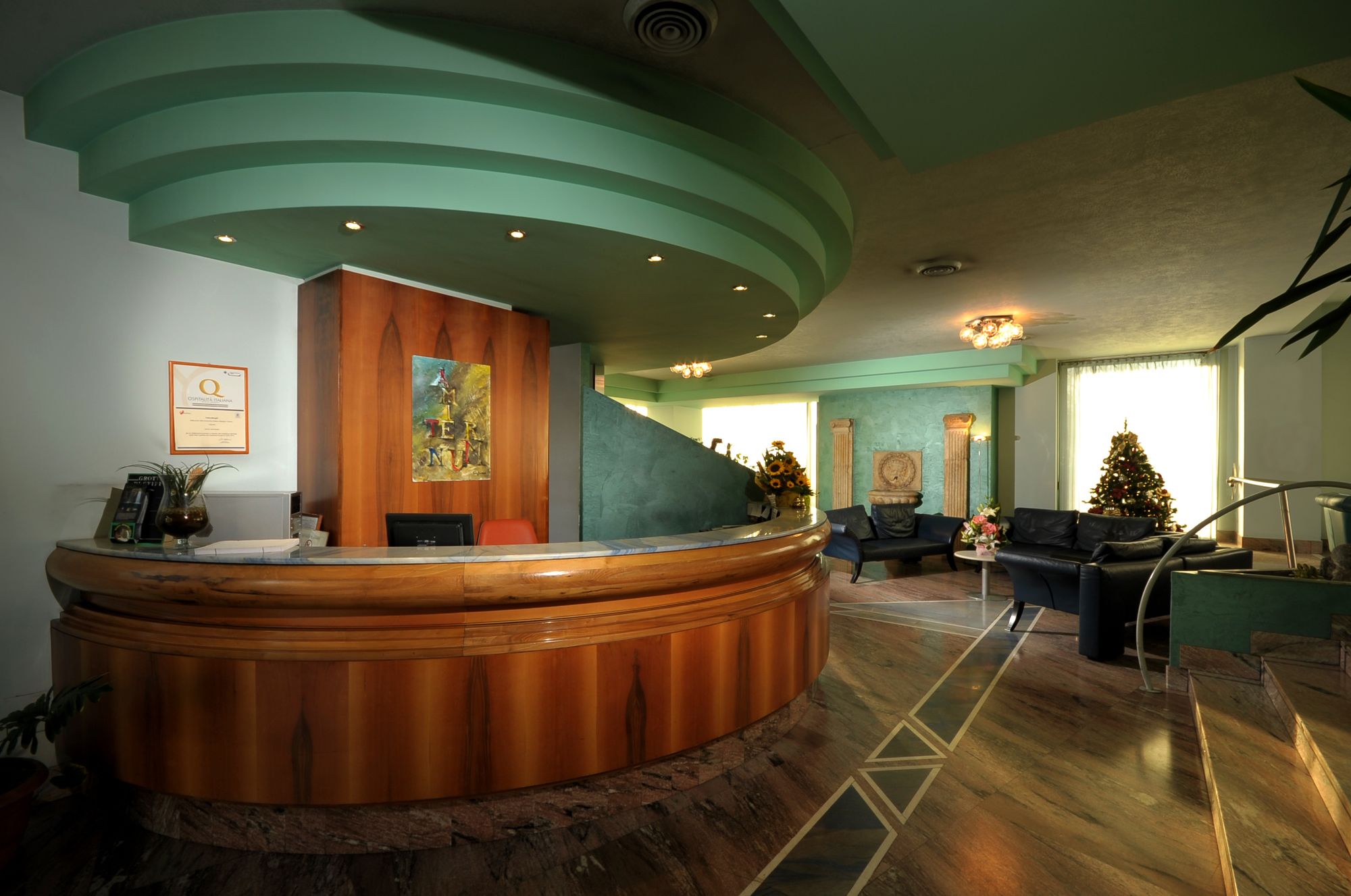 Фото My Suite Hotel