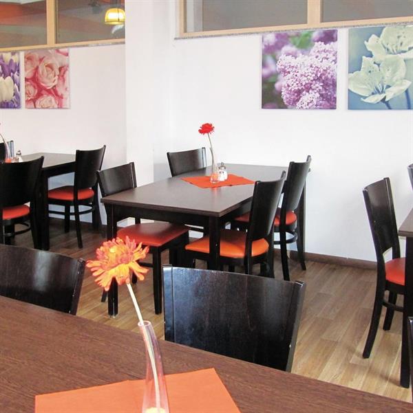 Фото Orange Hotel und Apartments