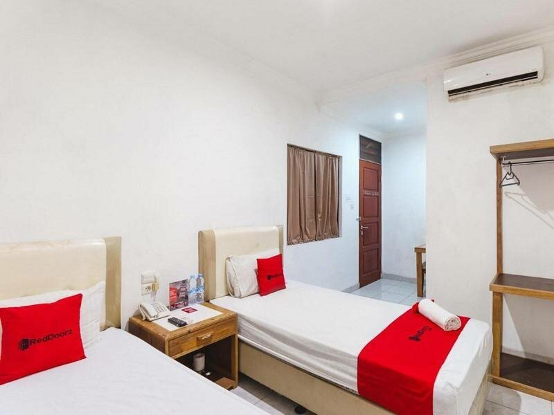 Фото RedDoorz @ Jalan Mojopahit Medan