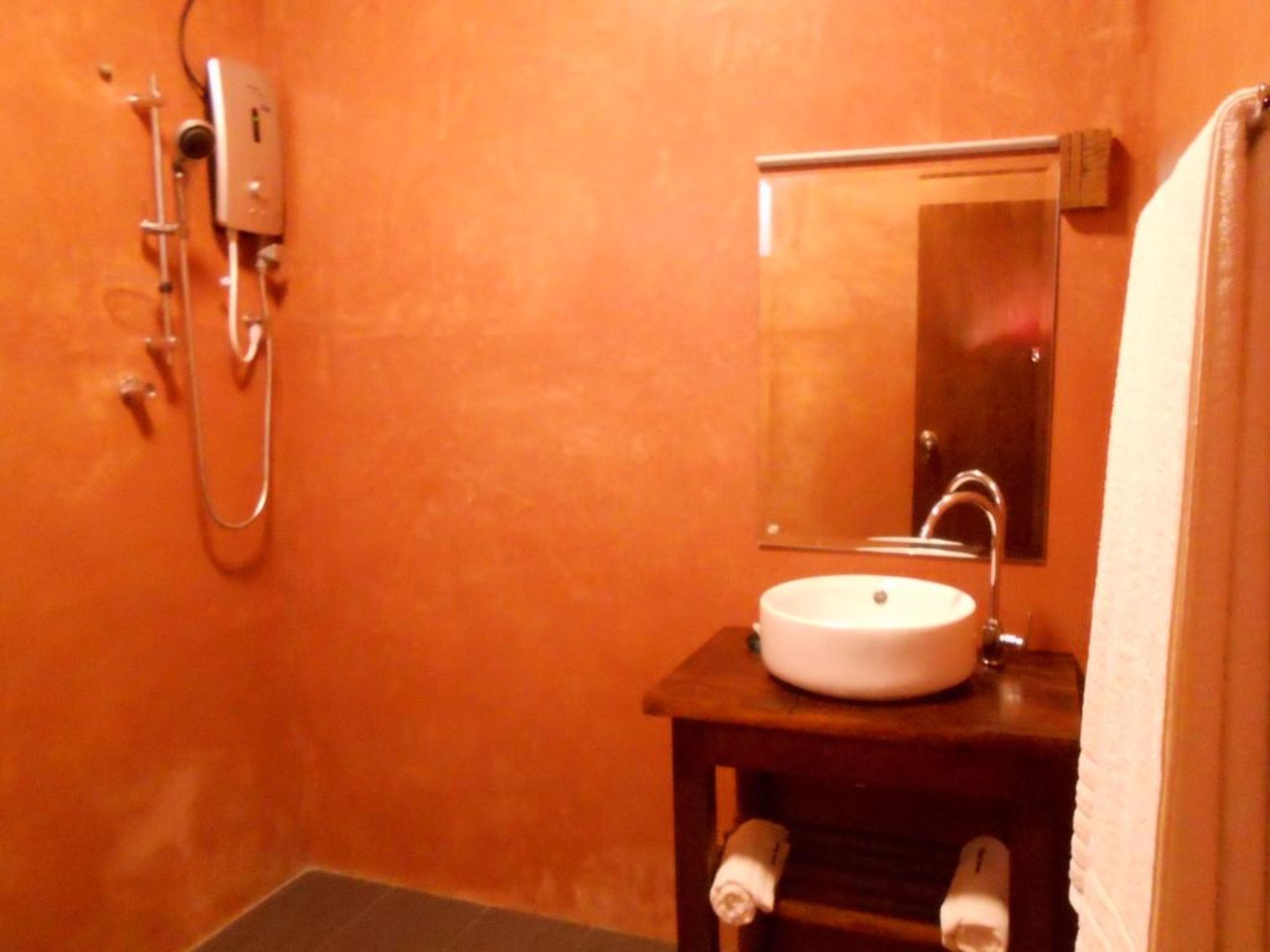 Фото Coral Seas Beach Hikkaduwa