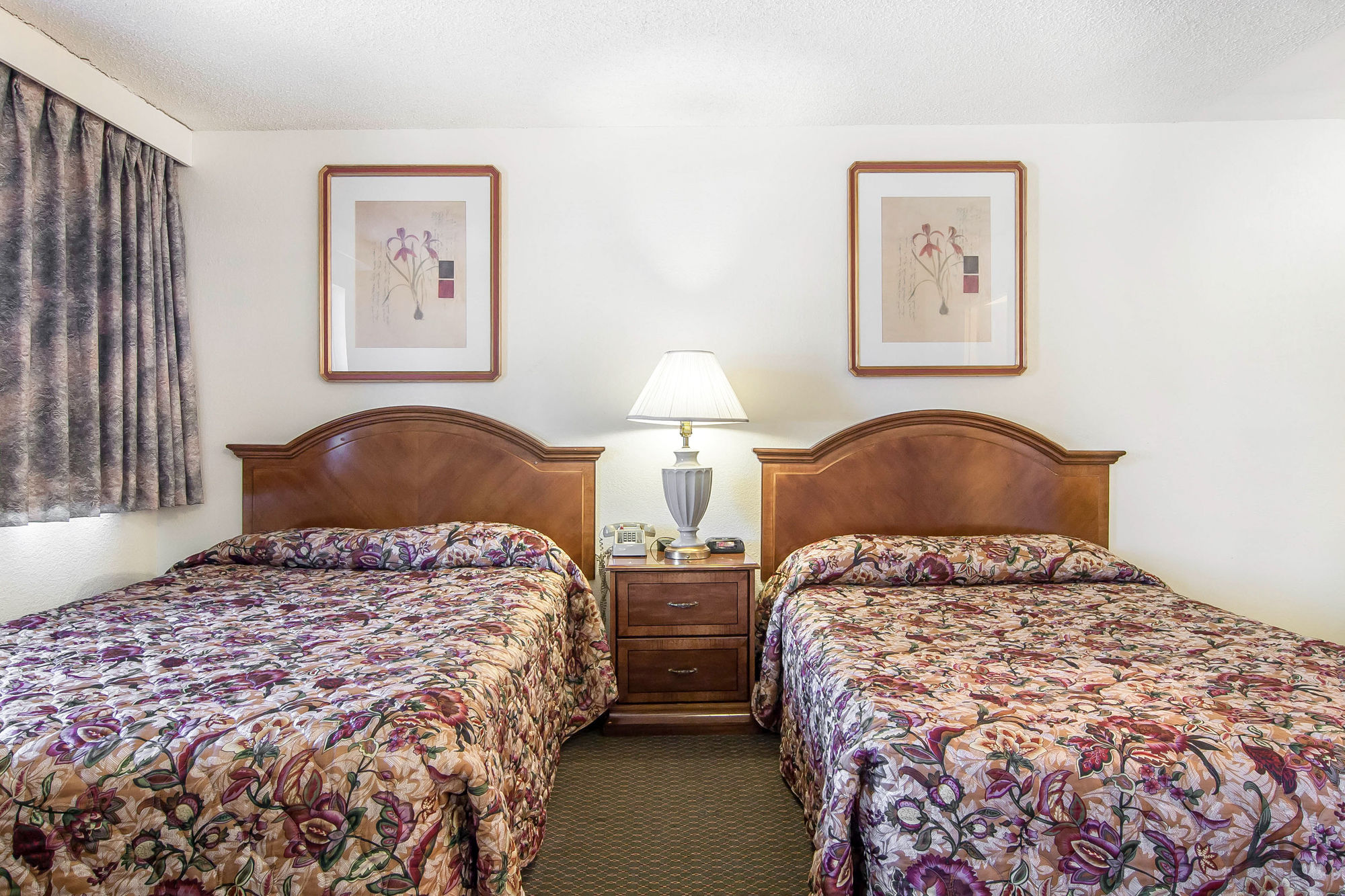 Фото Econo Lodge Eugene