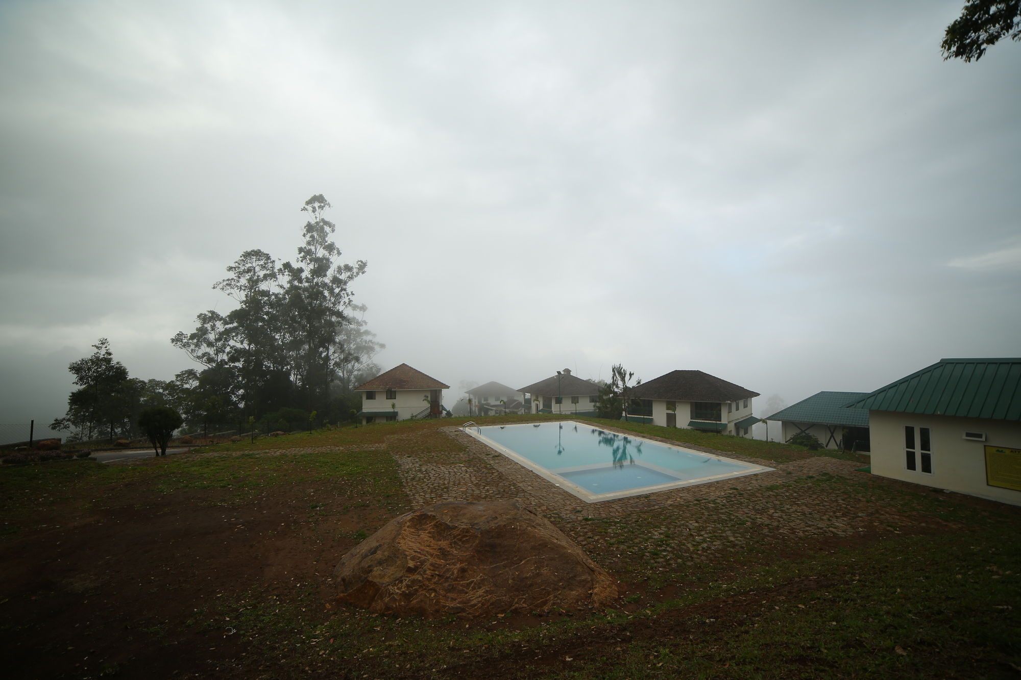 Фото Ayur County