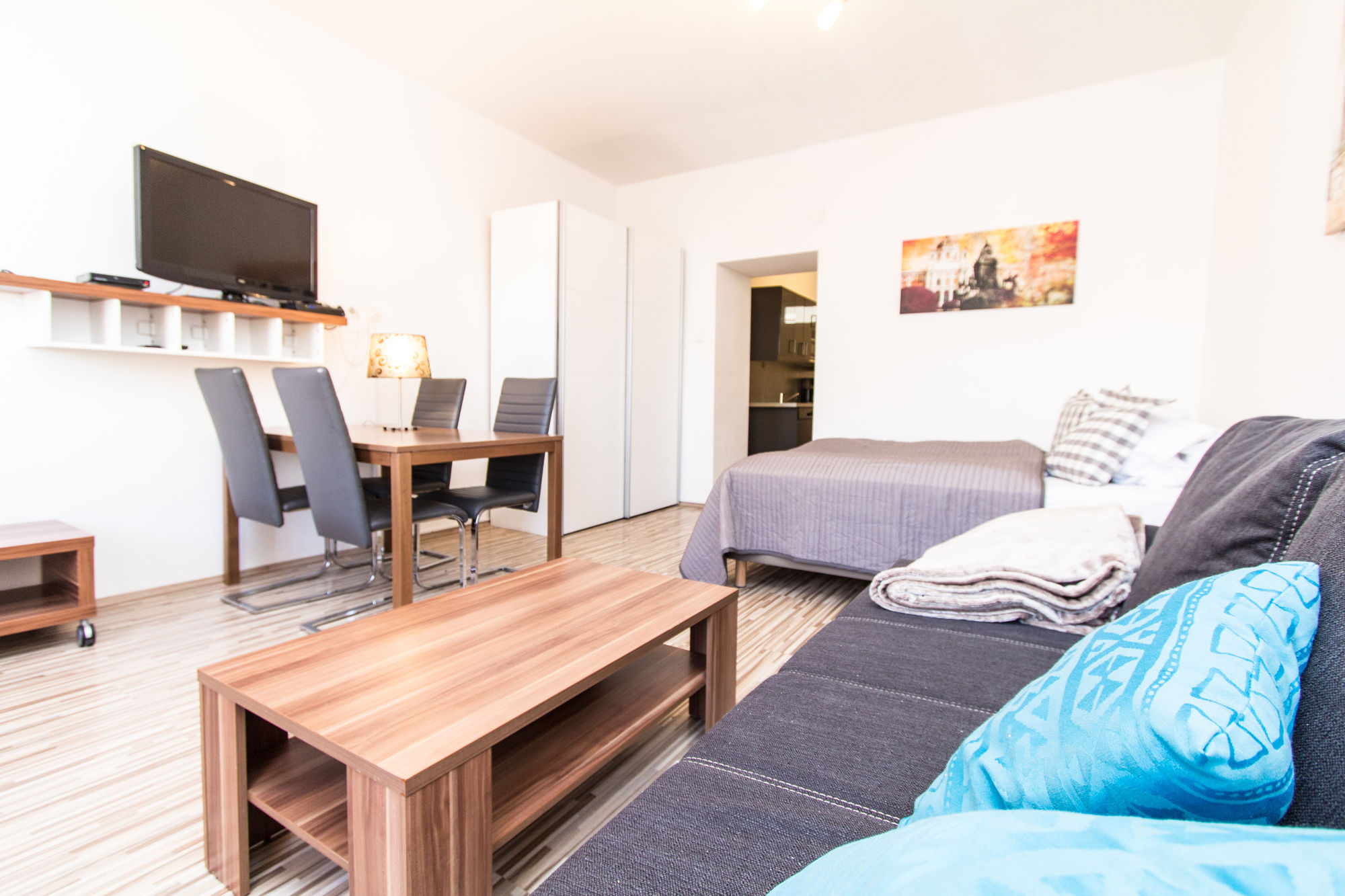 Фото CheckVienna - Apartment Meiselstrasse