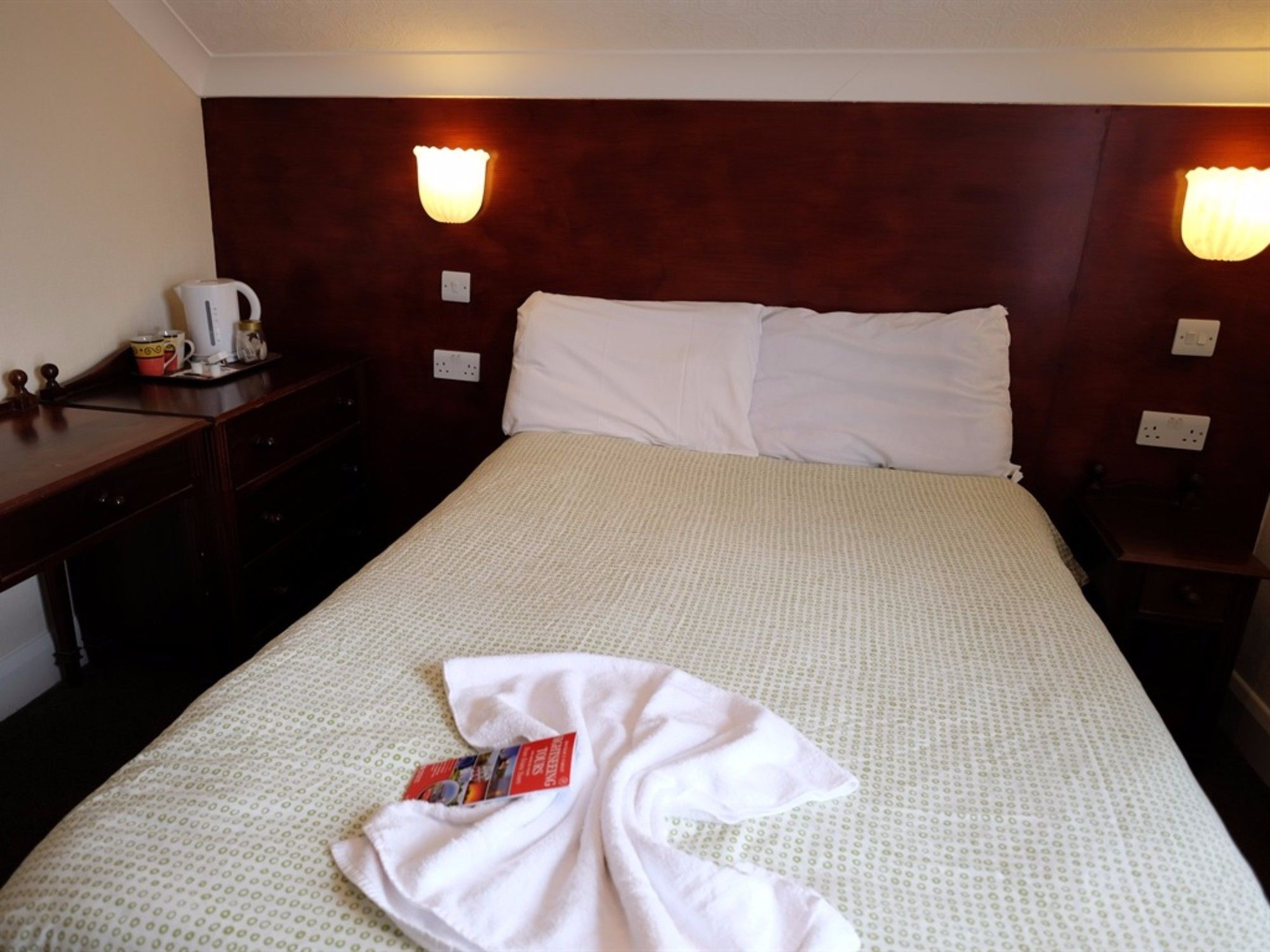 Фото Charlotte Guest House