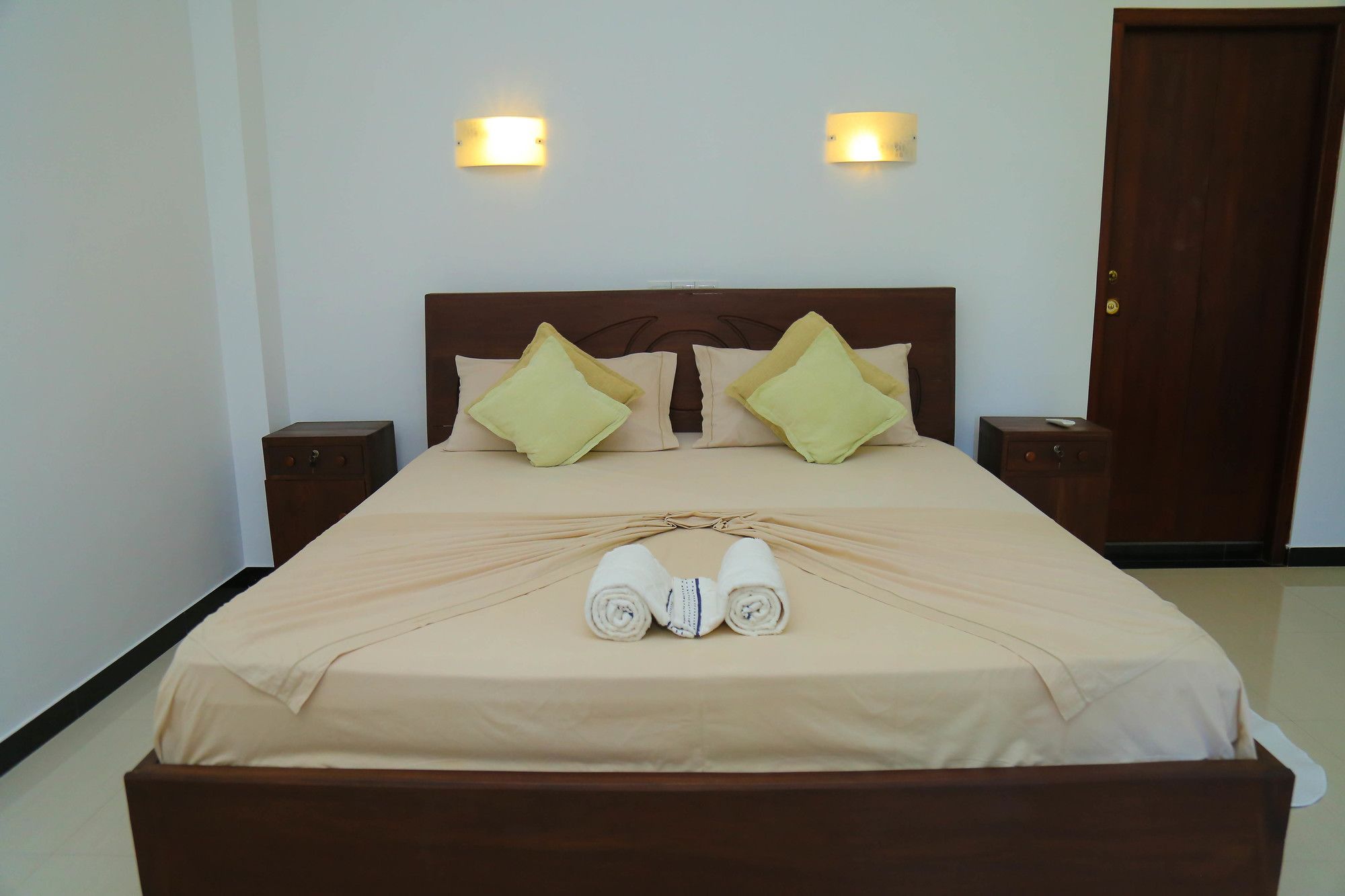 Фото Aurora Hotel & Restaurant