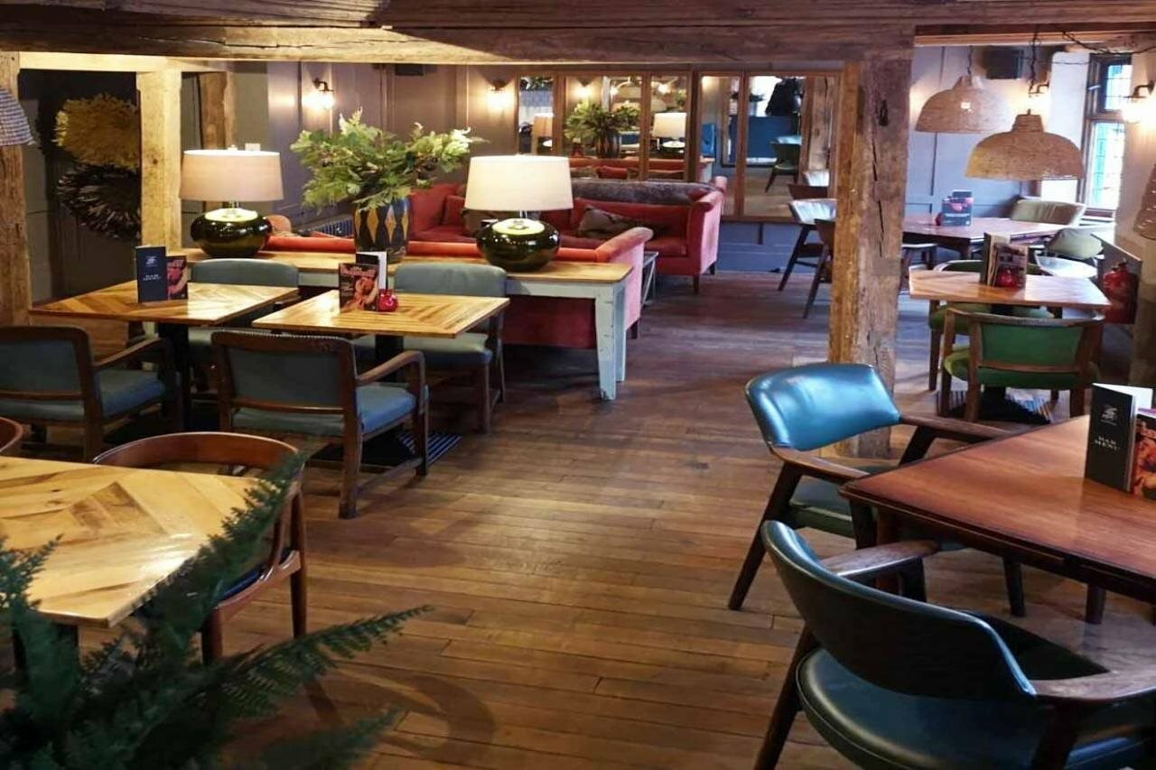 Фото The Falstaff Hotel