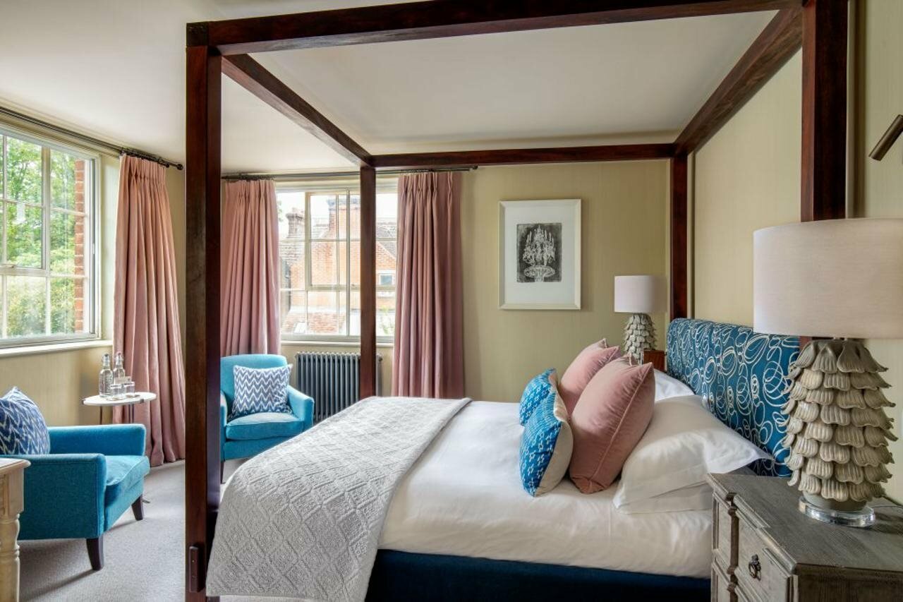 Фото The Falstaff Hotel