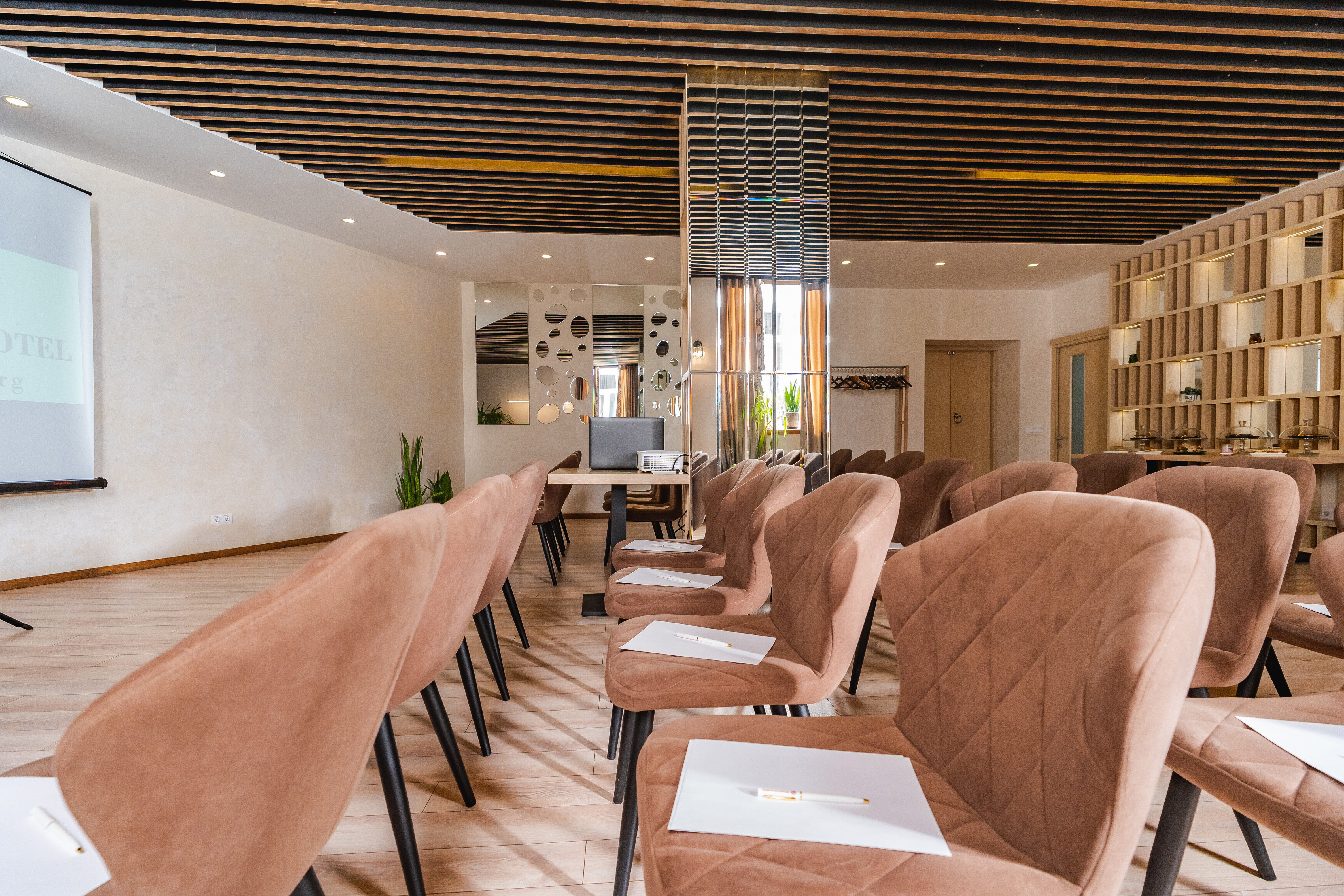 Фото Дипломат