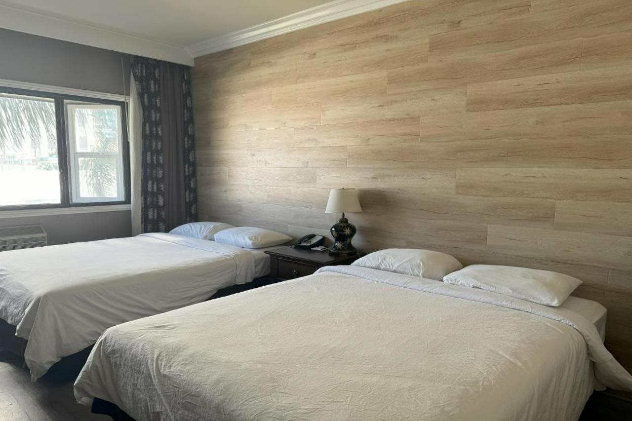 Фото Garden Suite Hotel