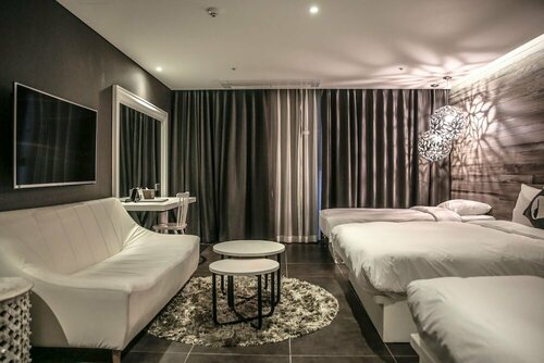Гостиница Hotel The Designers Lyj Gangnam Premier в Сеуле