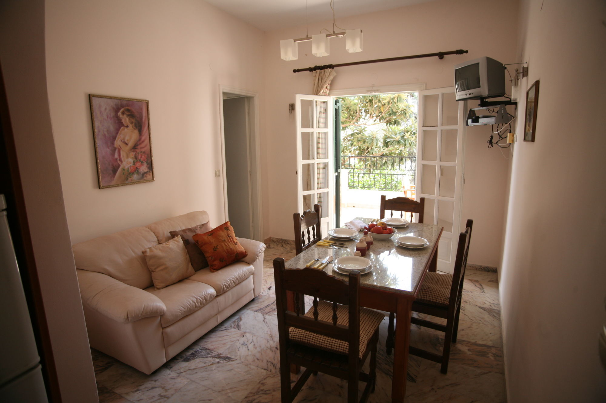 Фото Aphrodite Apartments