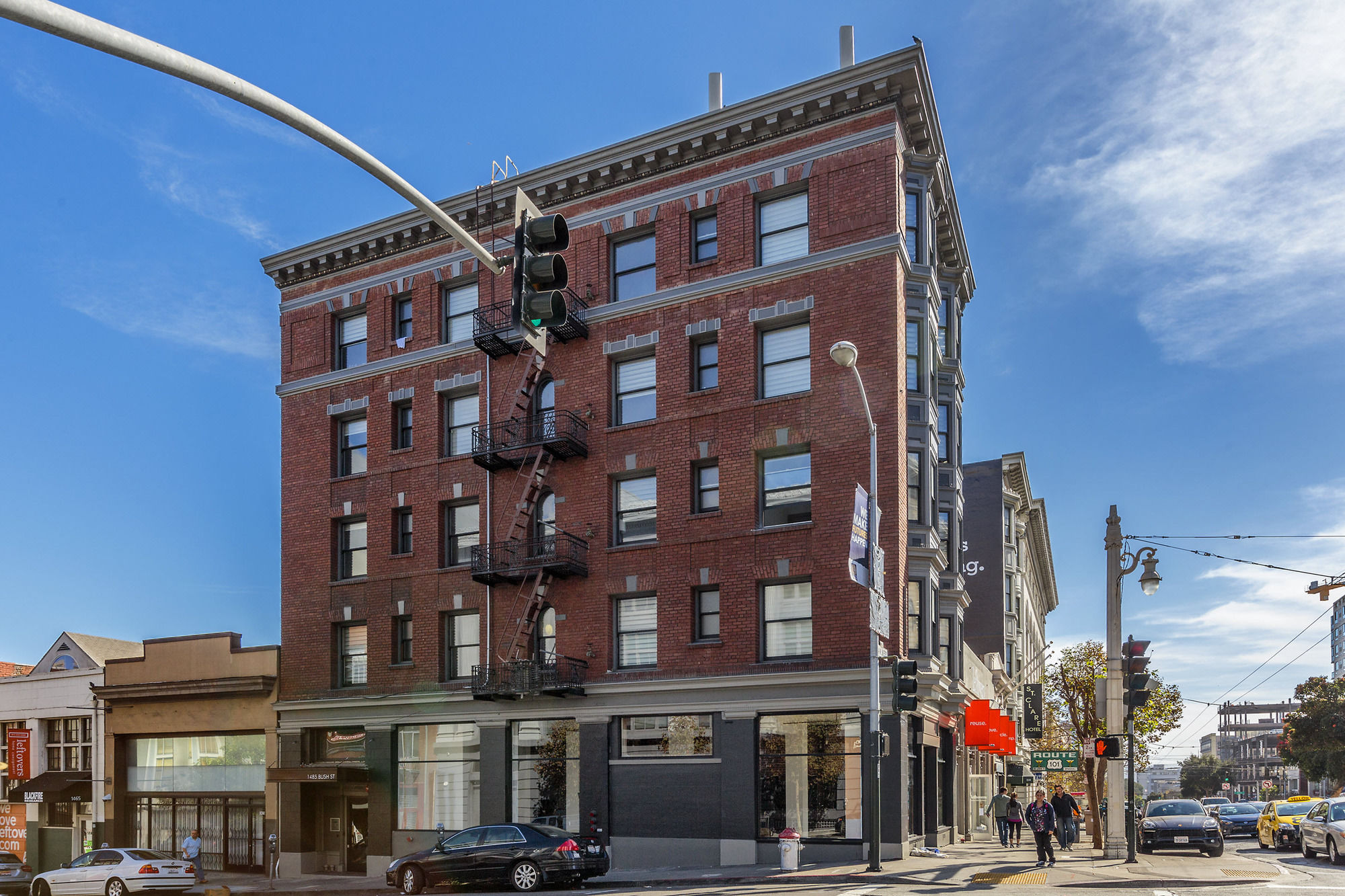 Фото отеля 1