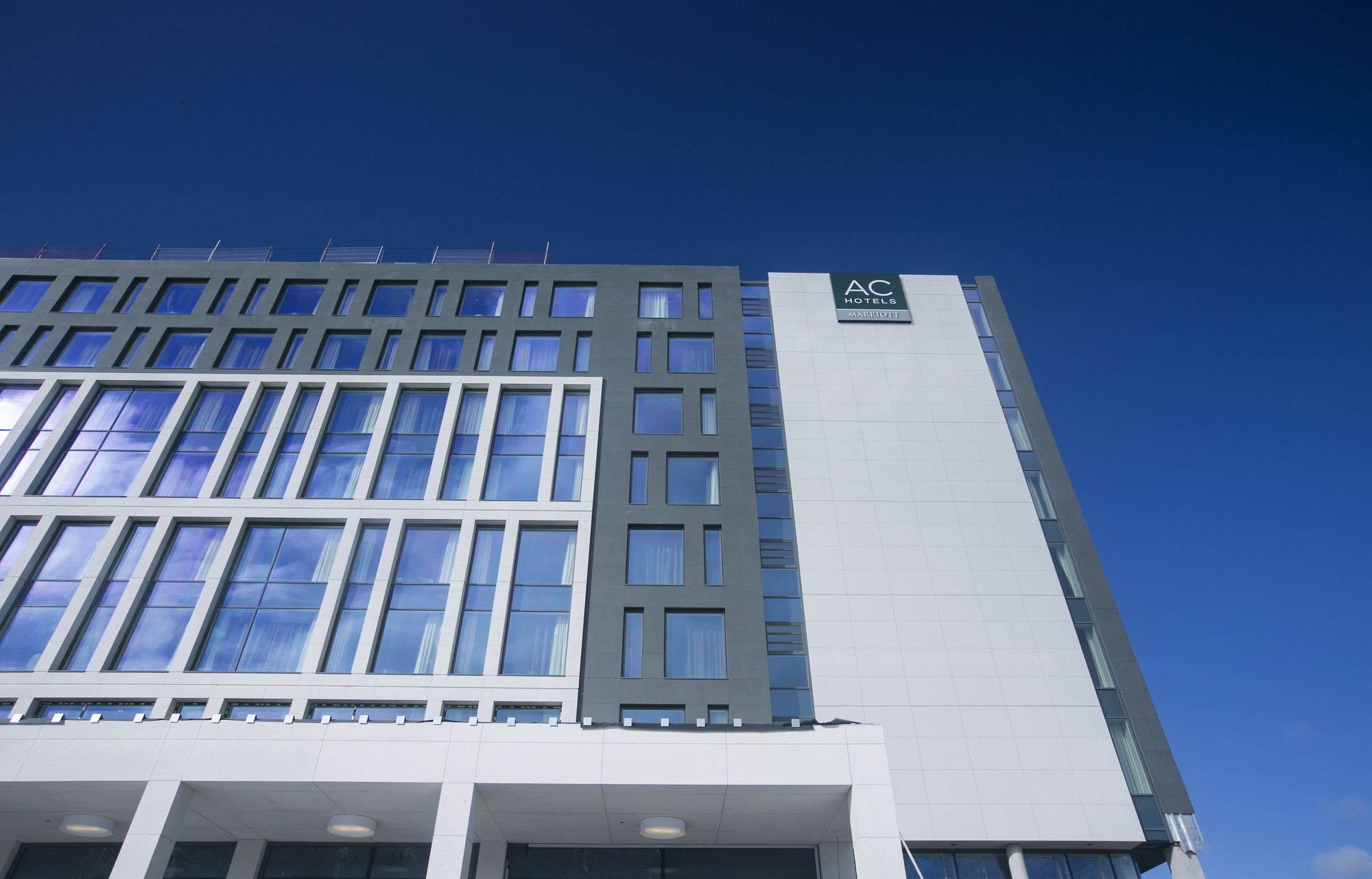 Фото Ac Hotels by Marriott Belfast