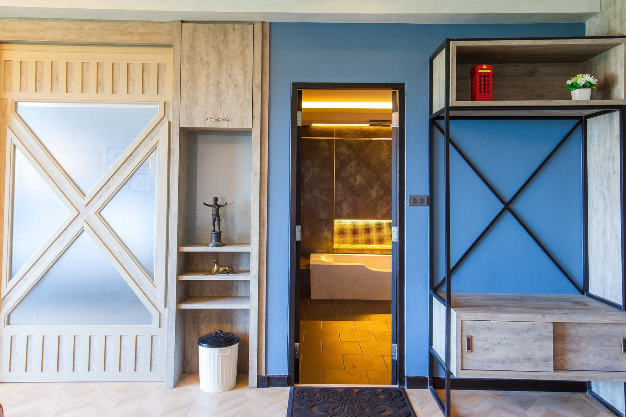 Фото Loftmania Boutique Hotel