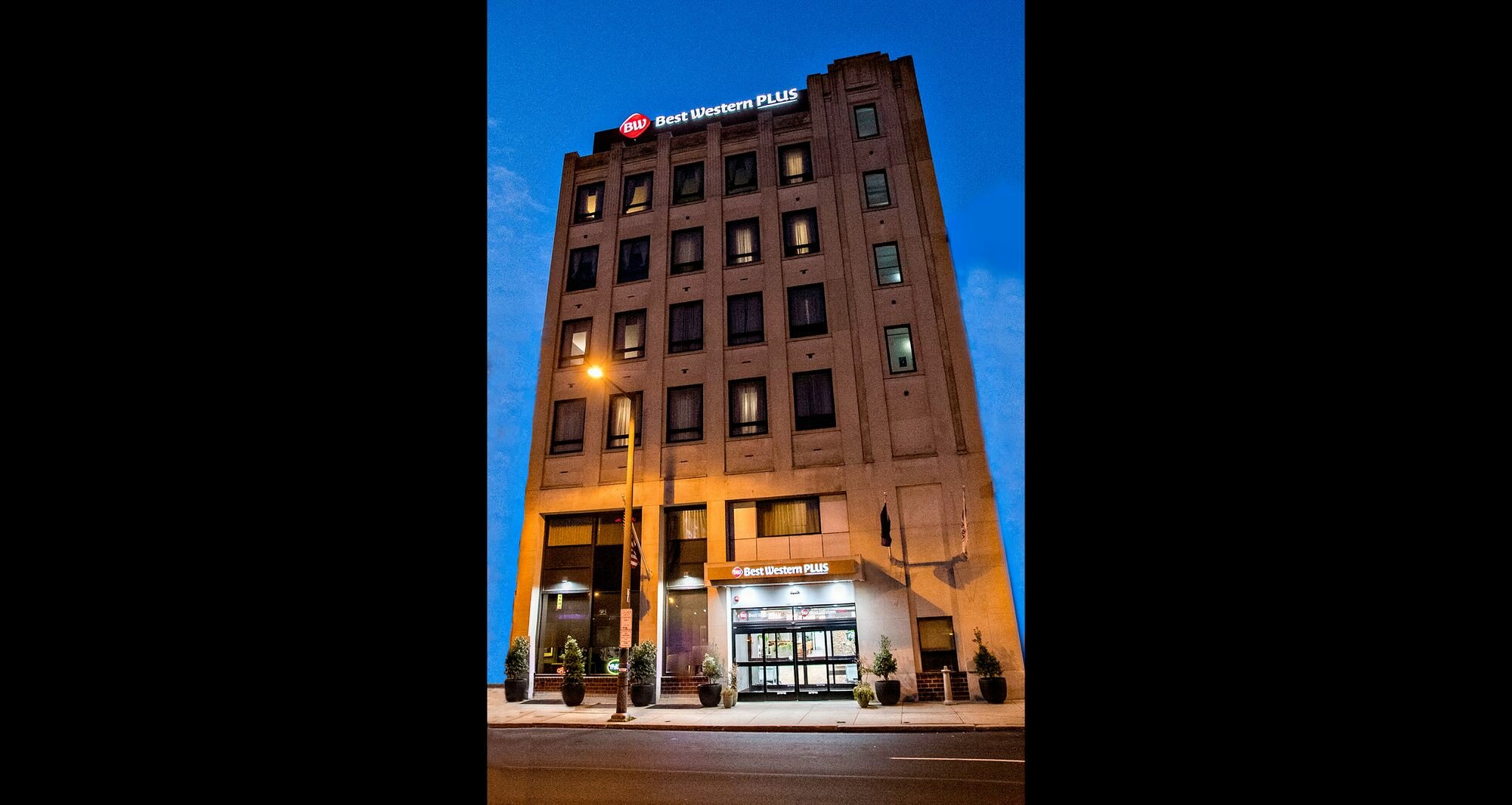 Фото Best Western Plus Philadelphia Convention Center Hotel