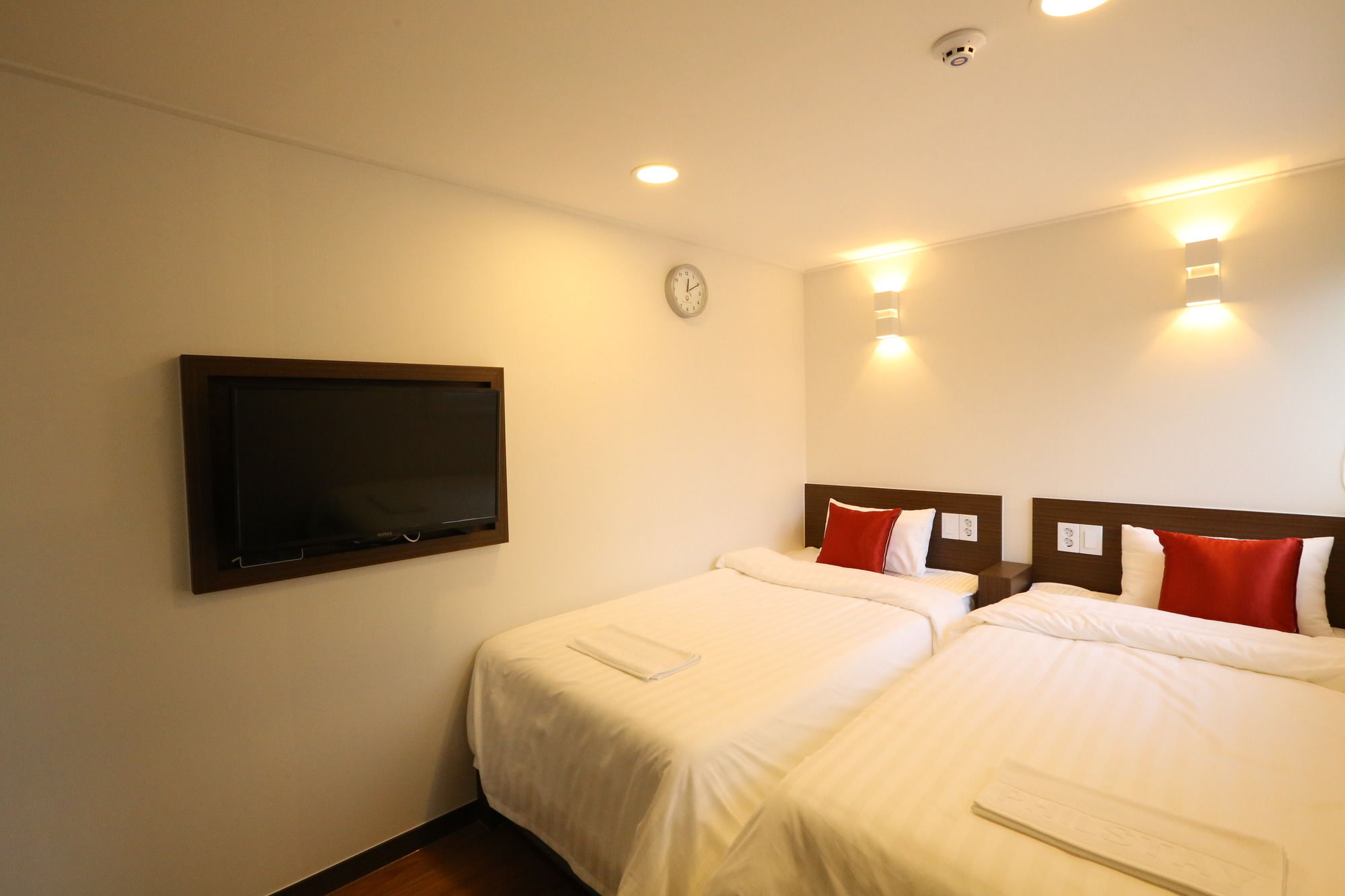 Фото Tripstay Myeongdong