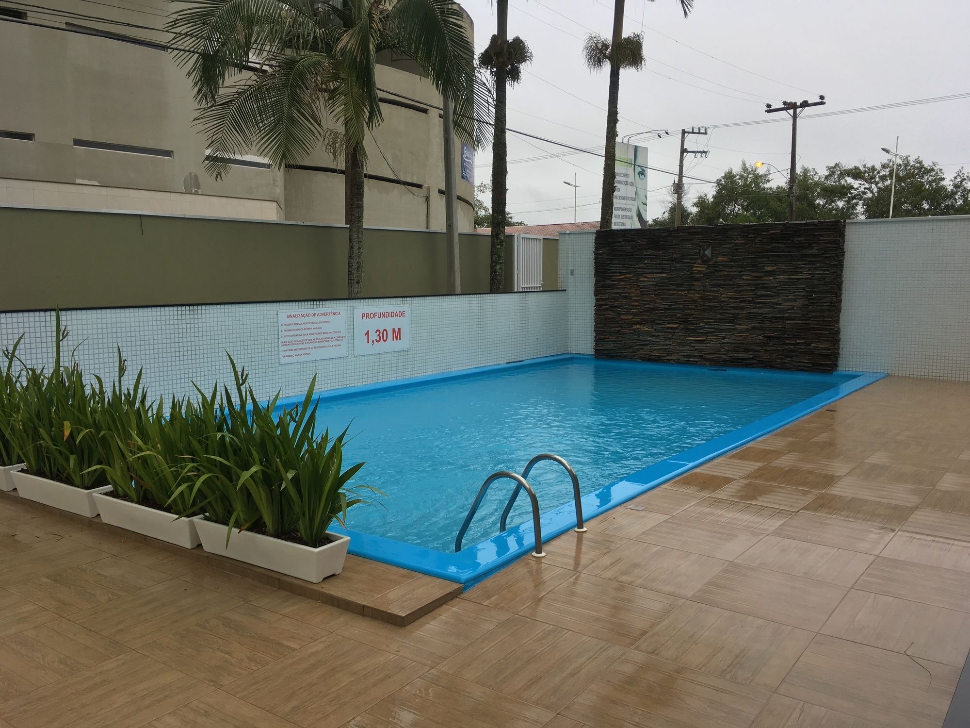 Фото Santa Inn Hotel