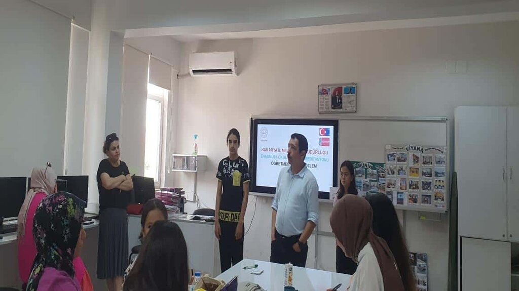 School Erenler Secondary School, Erenler, photo