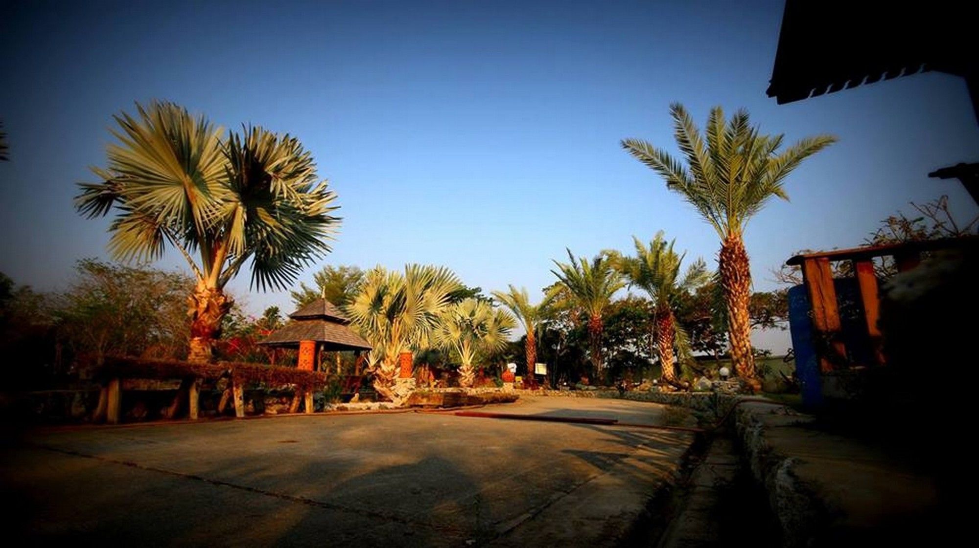 Фото Prachuab Garden View Resort