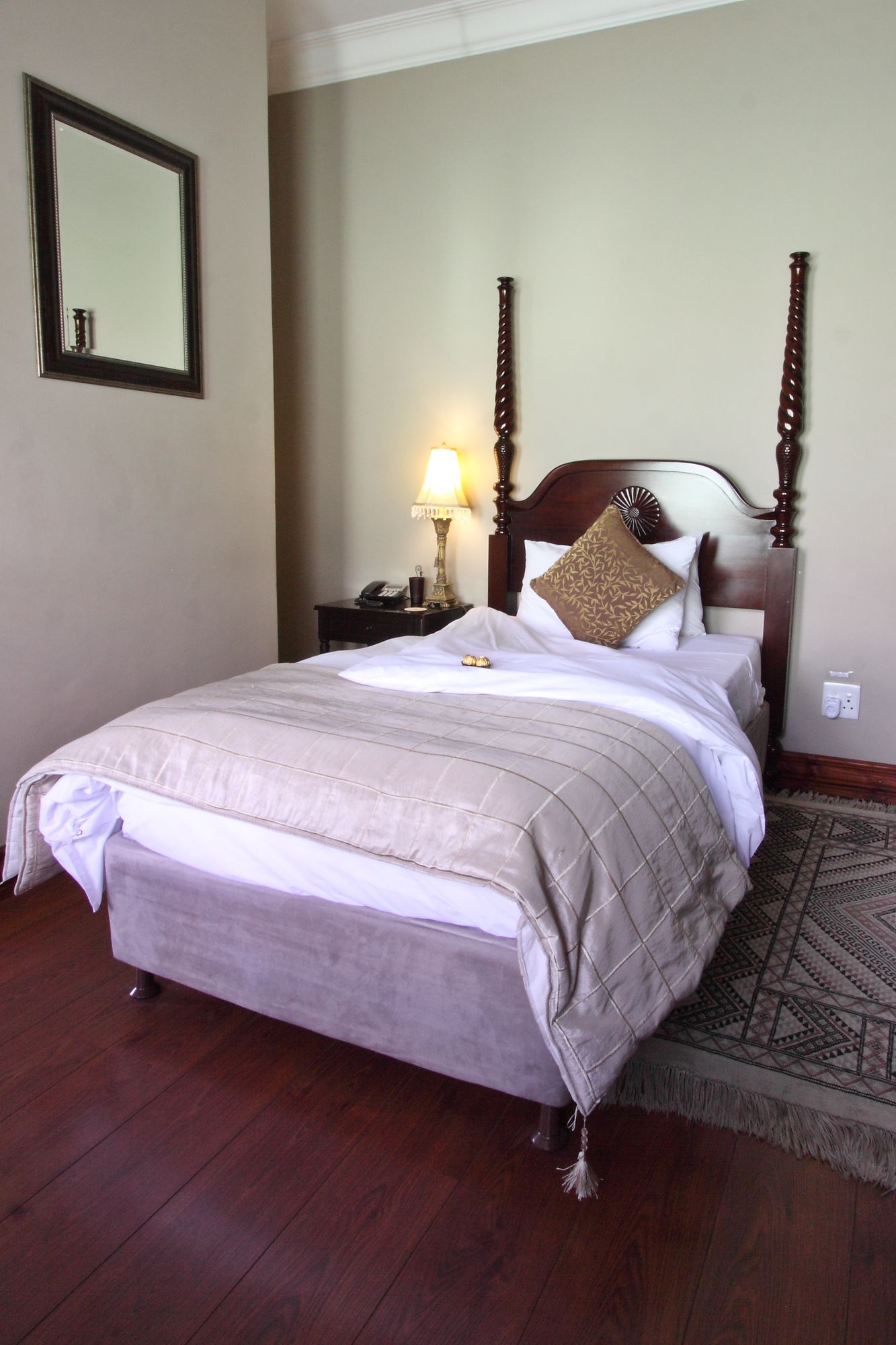 Фото Candlewoods Guesthouse