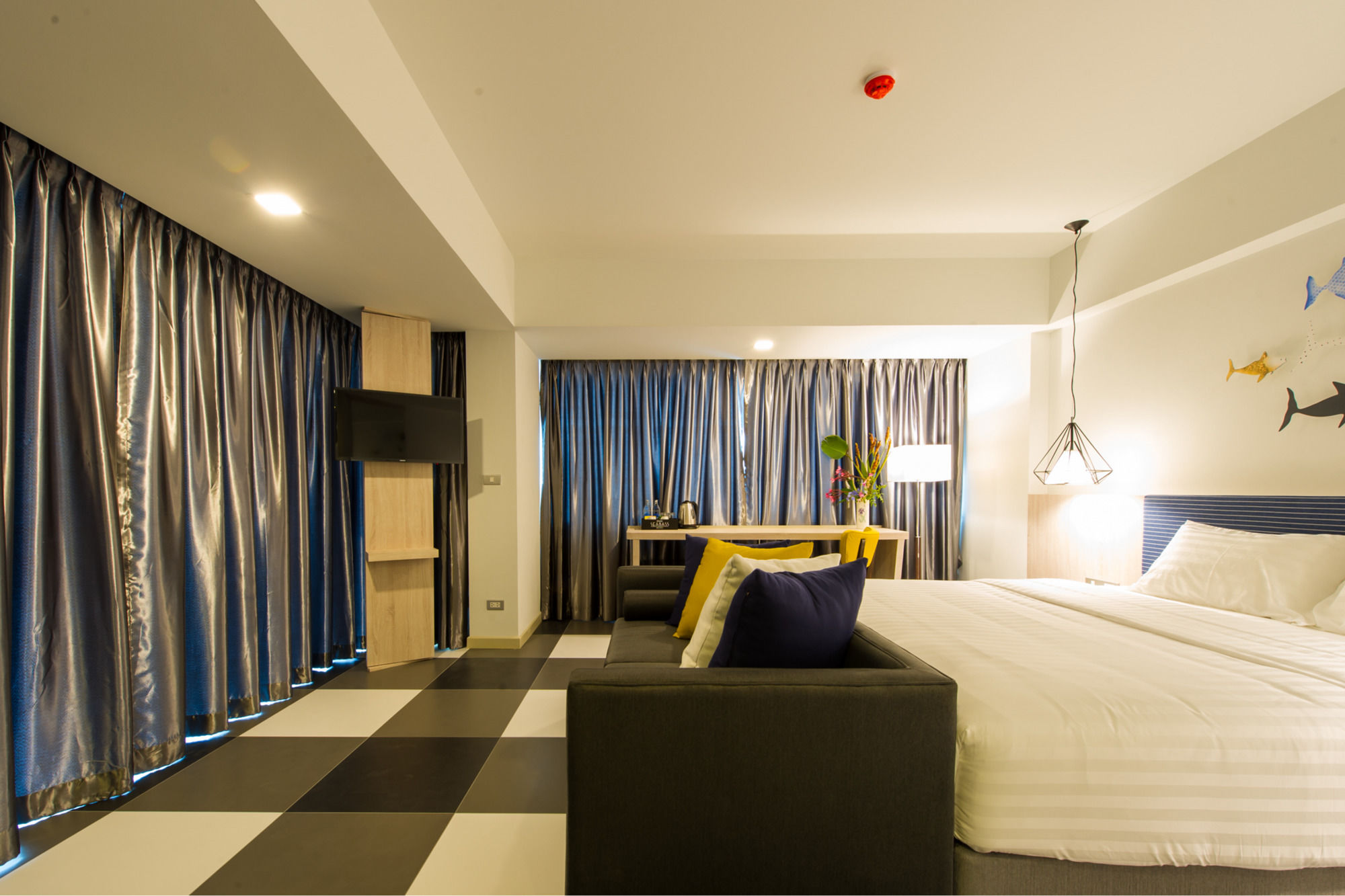 Фото Krabi SeaBass Hotel