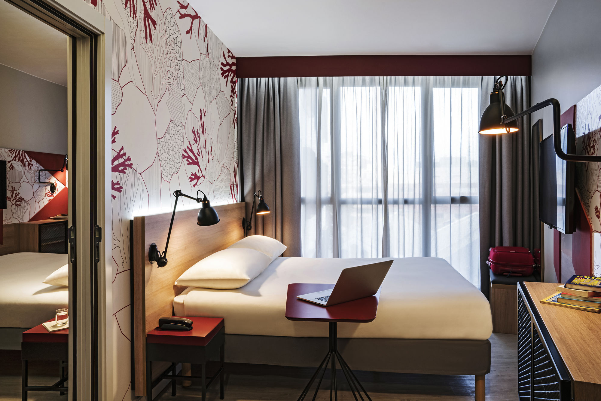 Фото Ibis Styles Barcelona City Bogatell
