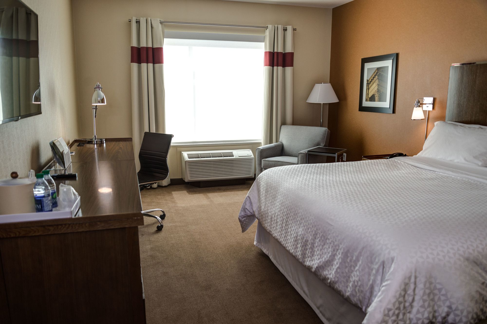 Фото Four Points by Sheraton Sherwood Park