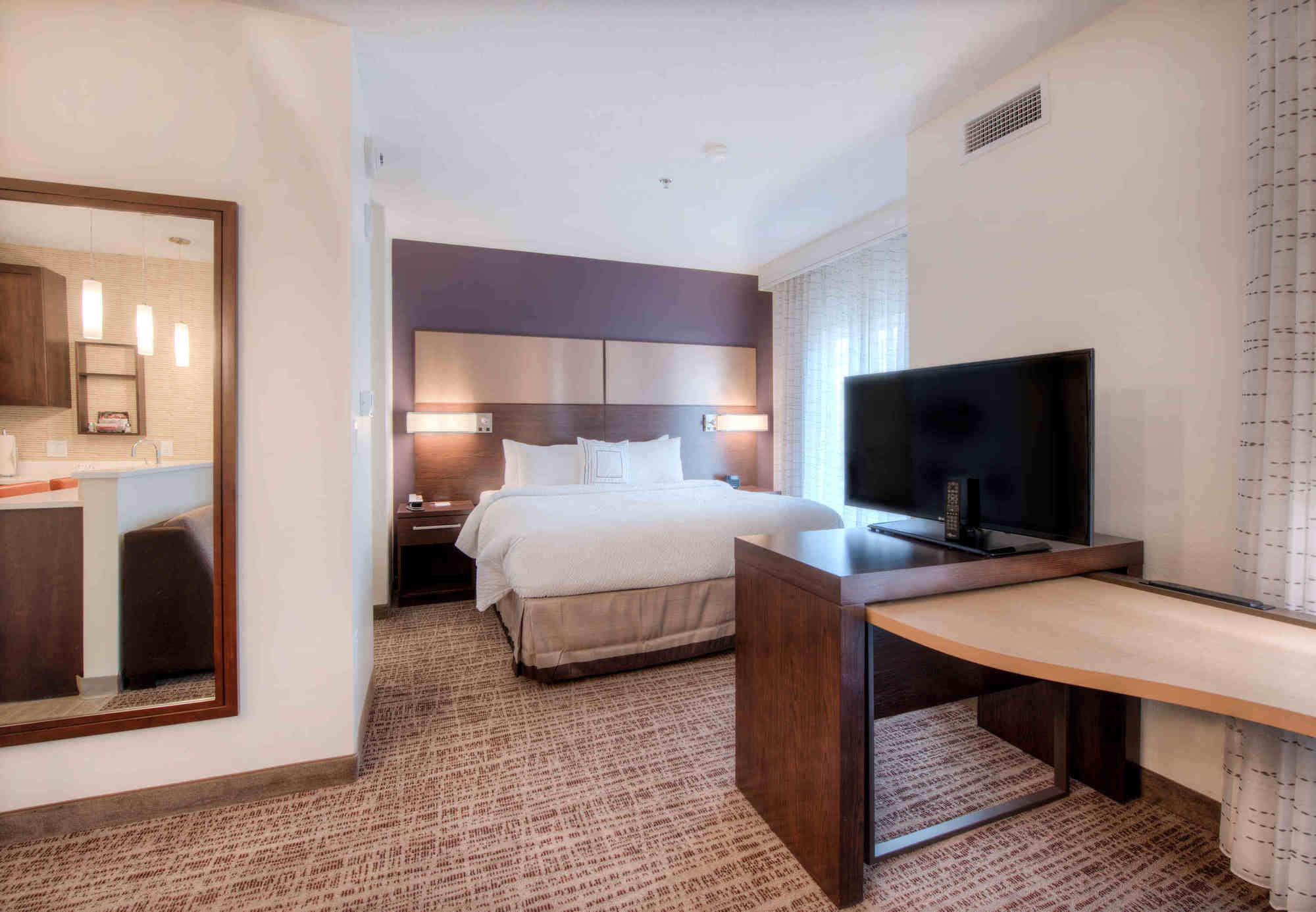 Фото Residence Inn by Marriott Charlotte Airport