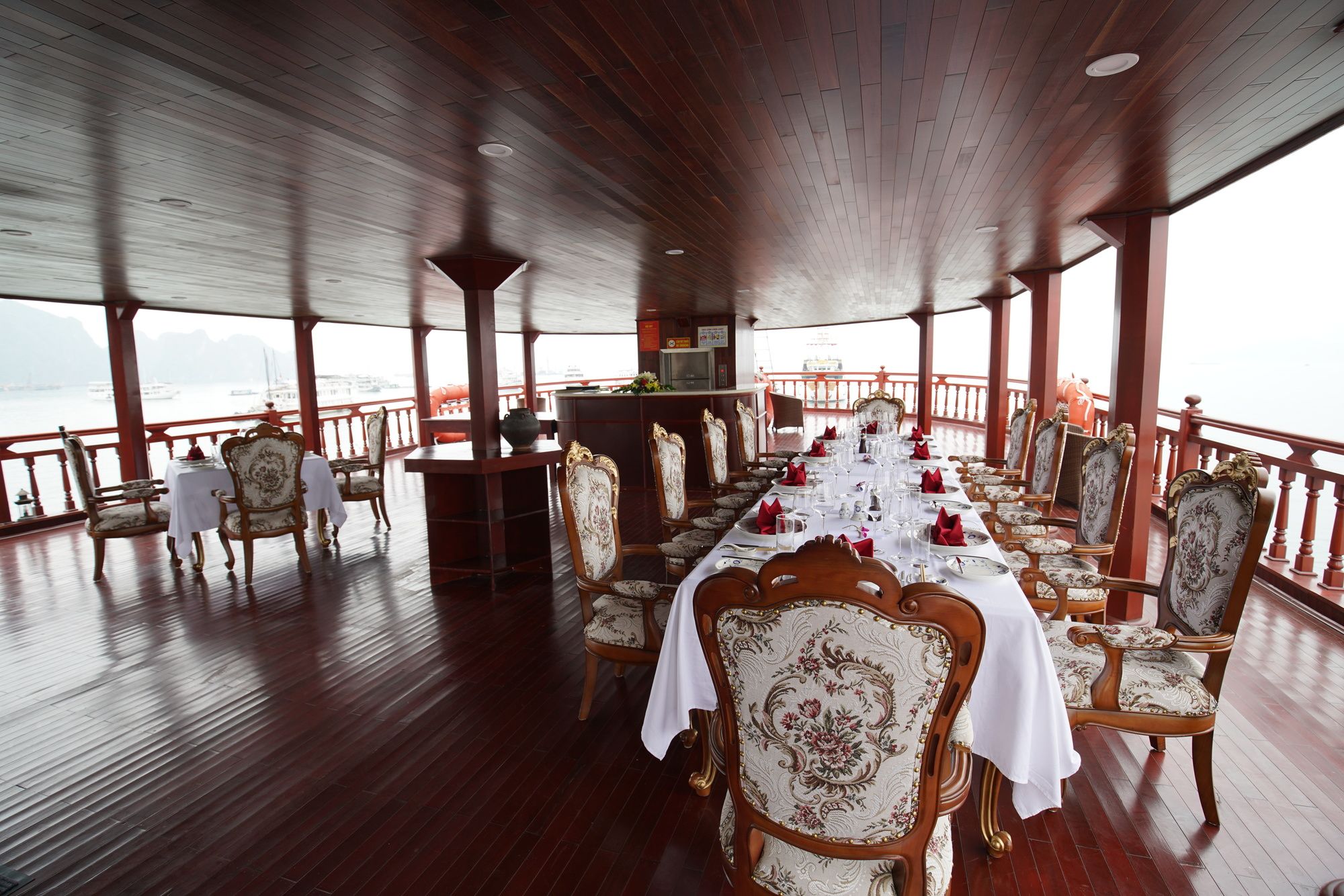 Фото Emperor Cruise Ha Long