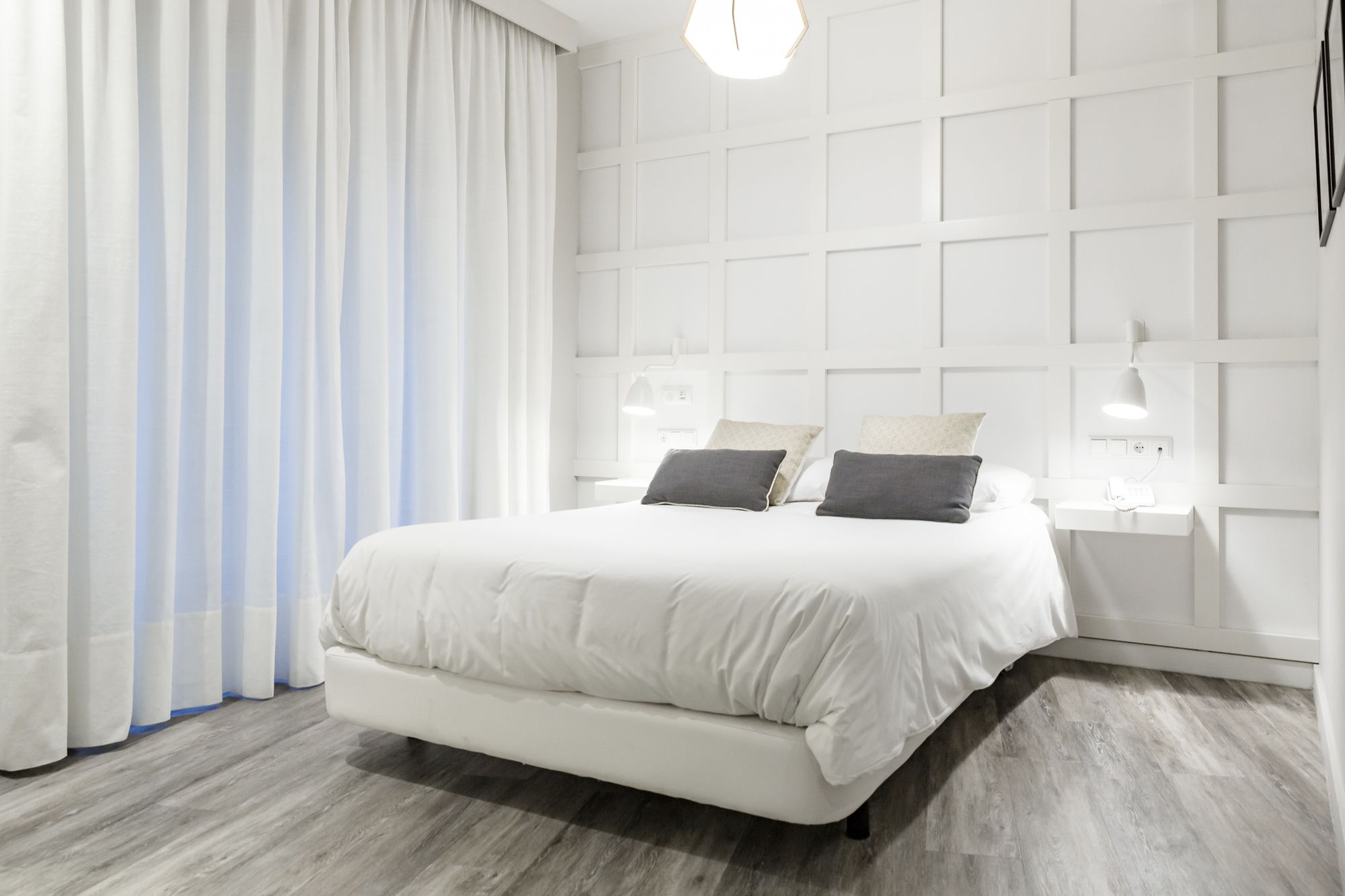 Фото Hotel Boutique Teatro Romano