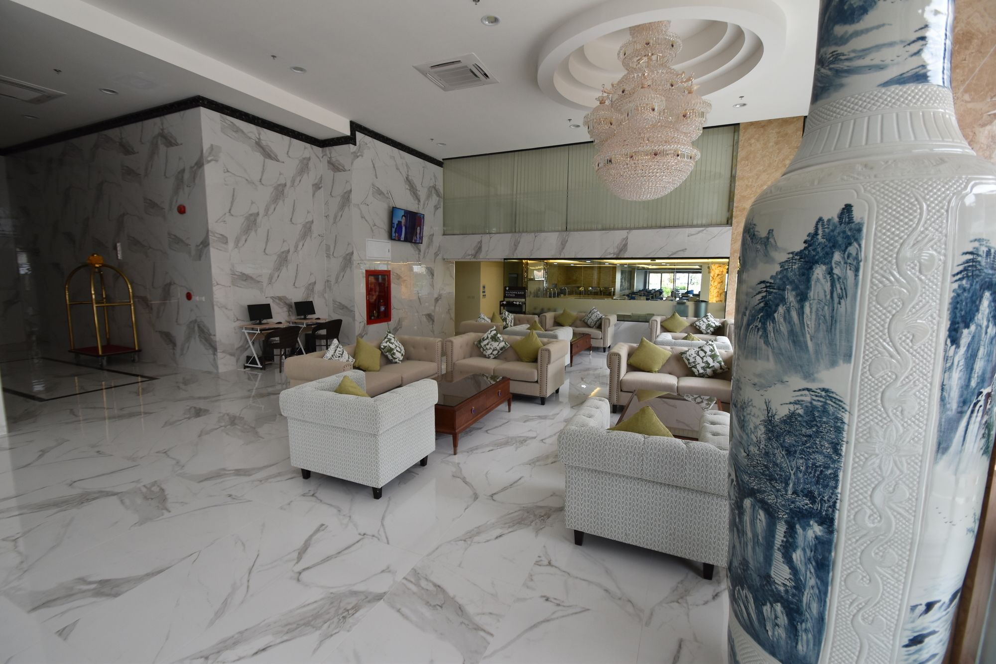 Фото Golden Jomtien Beach Hotel