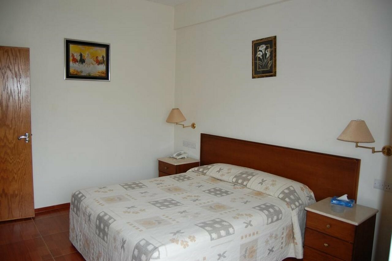 Фото Moniatis Hotel