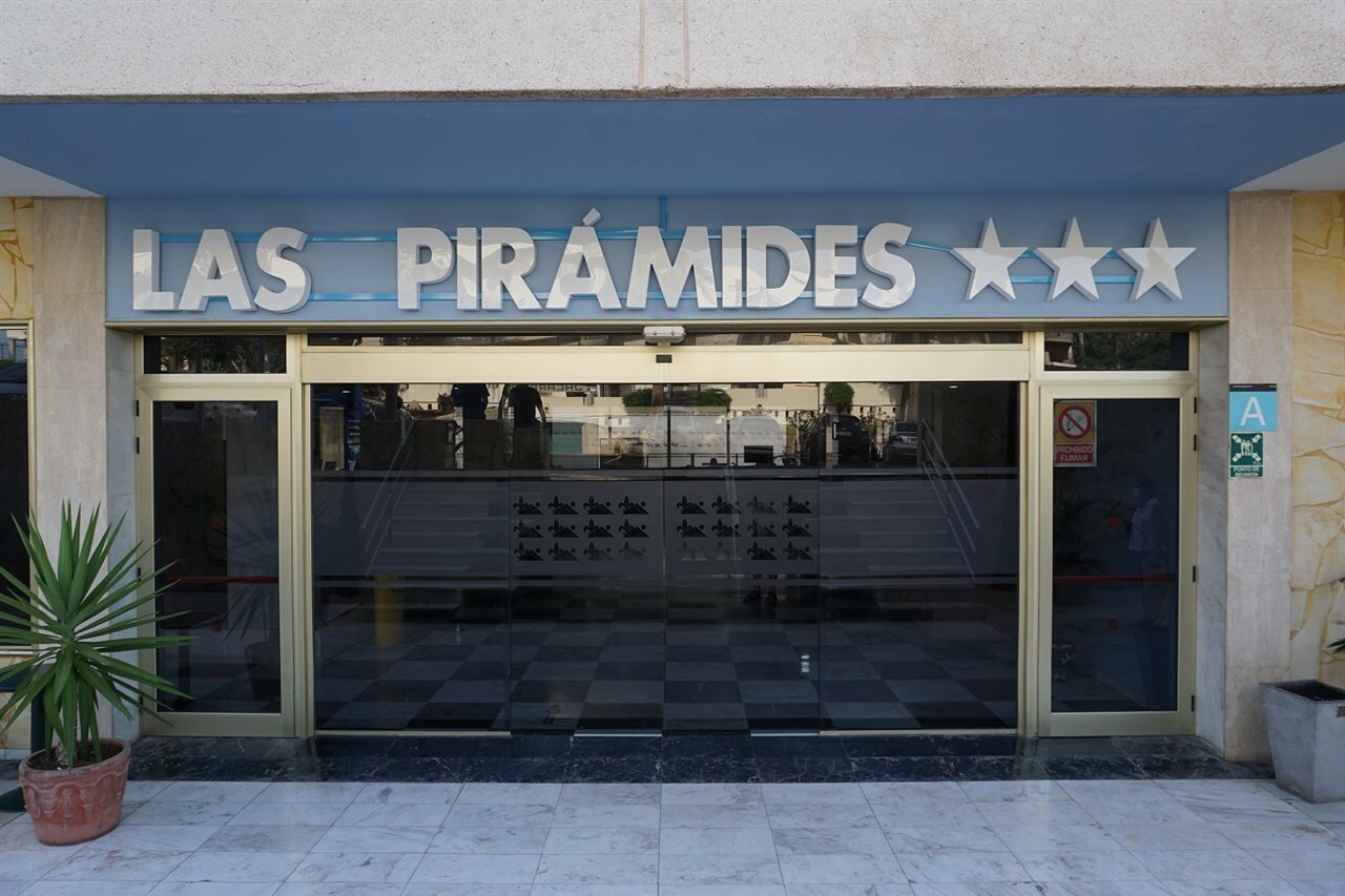 Фото Apartamentos Pirámides