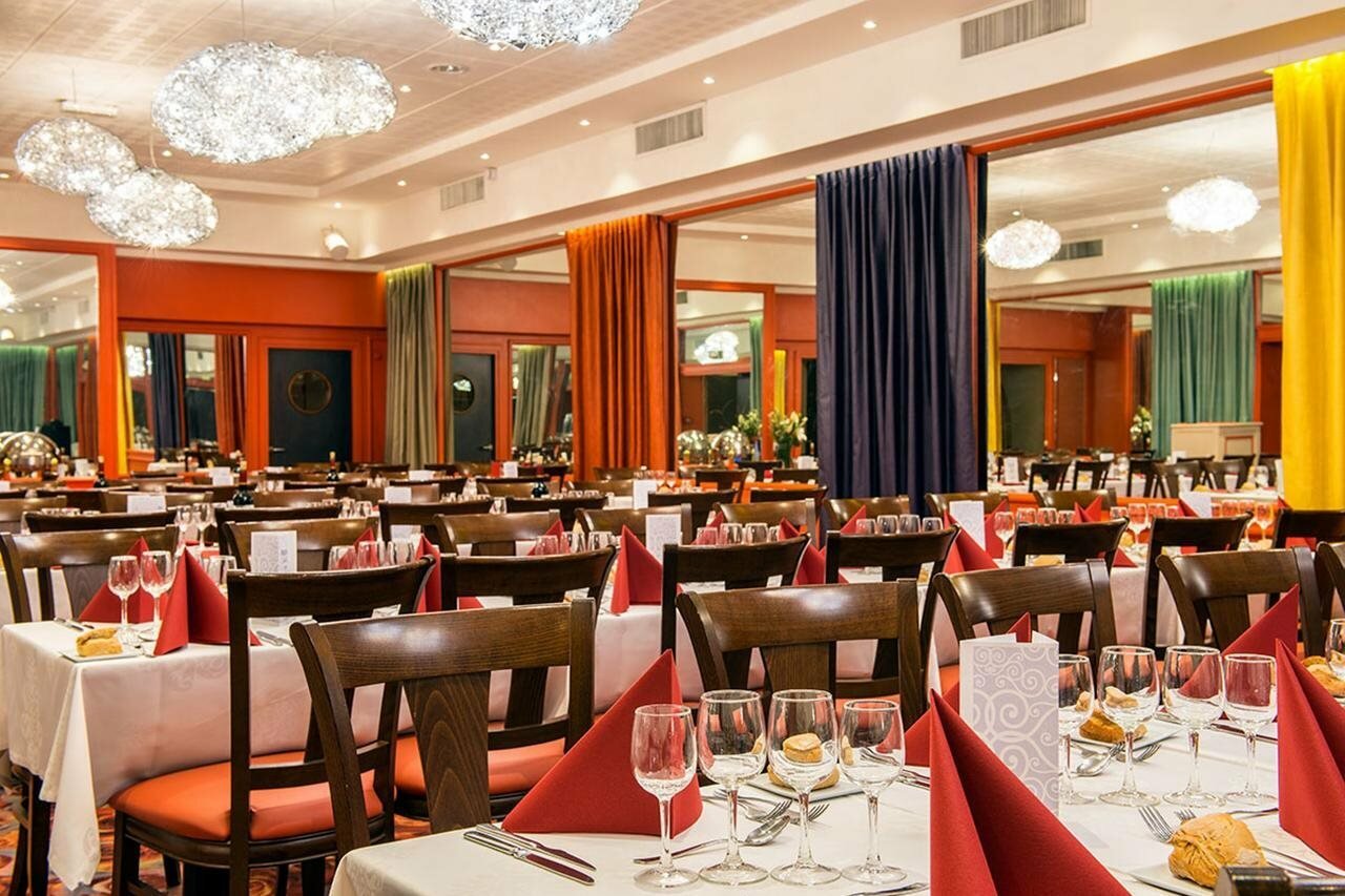 Фото Hotel Vacances Bleues Provinces Opera