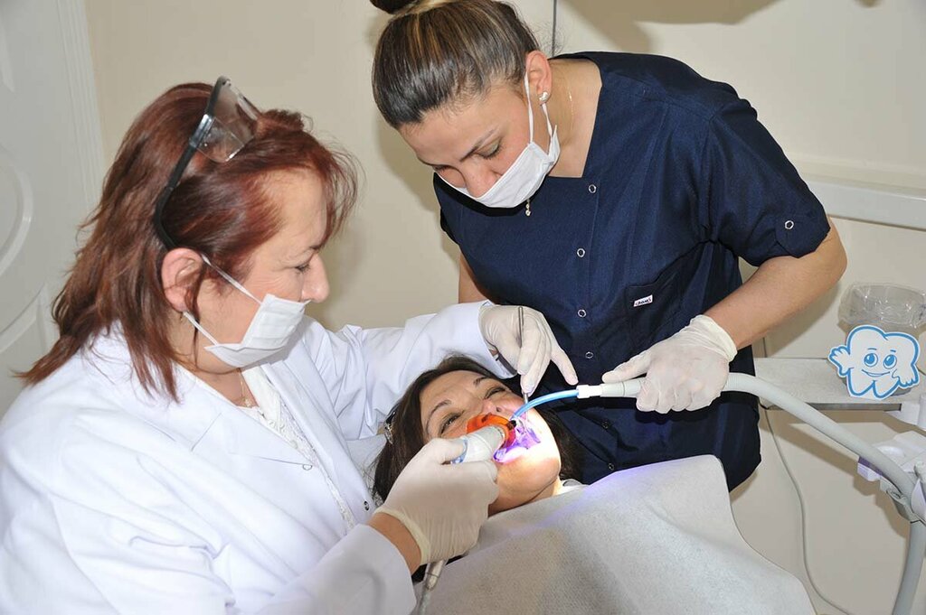 Частнопрактикующие врачи Diş Hekimi Şeyda Kızılırmak Kliniği, Кыршехир, фото