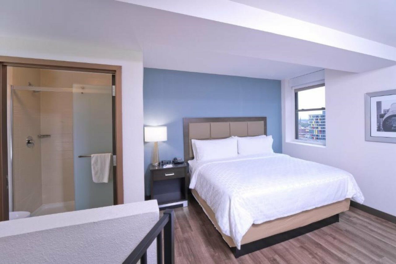 Фото Candlewood Suites Baltimore - Inner Harbor, an Ihg Hotel