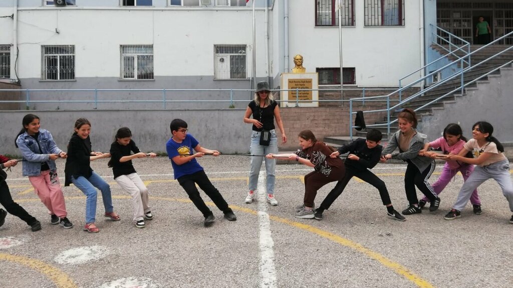 School Iyas Selcuklu Middle School, Isparta, photo